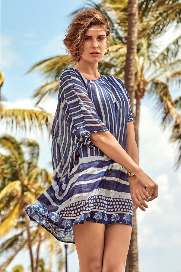 DRESS IN BLUE TONES
