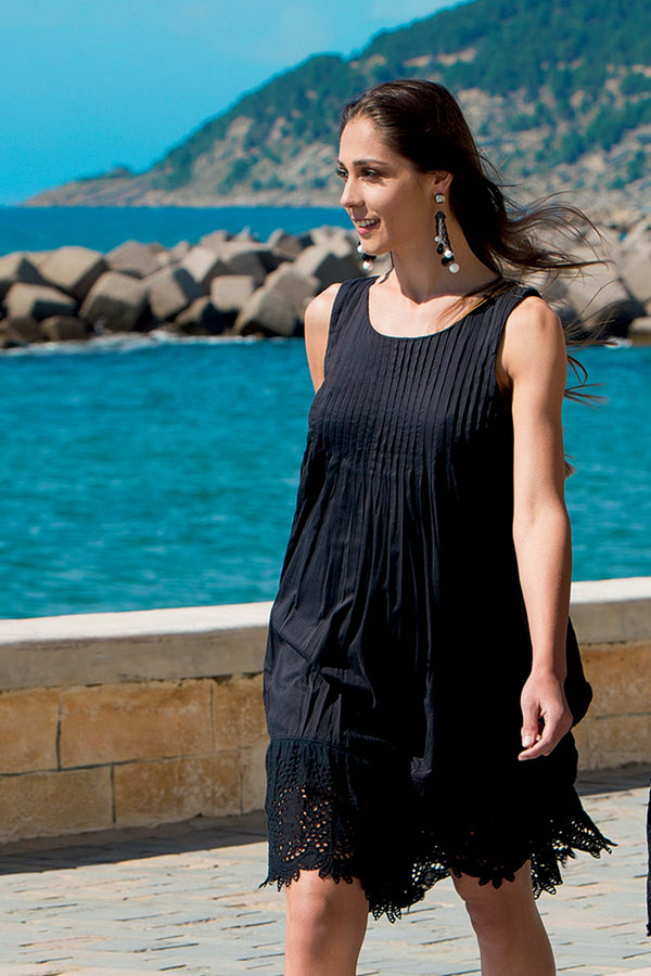 SLEEVELESS DRESS WITH LACE INSERTS