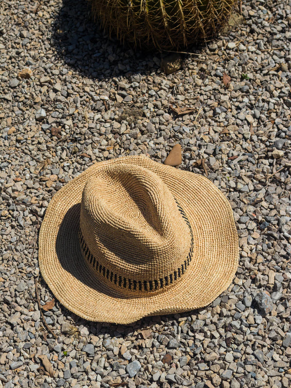 RAFFIA HAT
